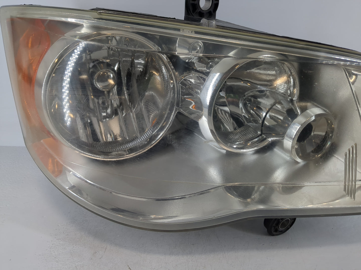 2008 Town & Country Passenger Right Oem Head Light Headlight Lamp - Oemusedautoparts1.com