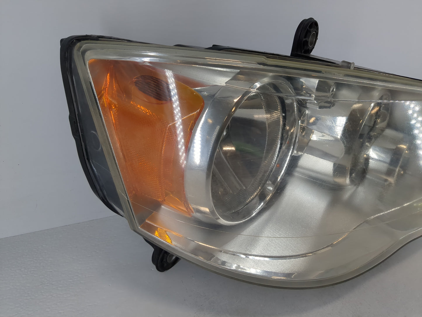 2008 Town & Country Passenger Right Oem Head Light Headlight Lamp - Oemusedautoparts1.com