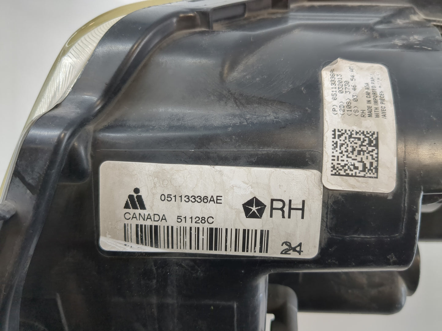 2008 Town & Country Passenger Right Oem Head Light Headlight Lamp - Oemusedautoparts1.com