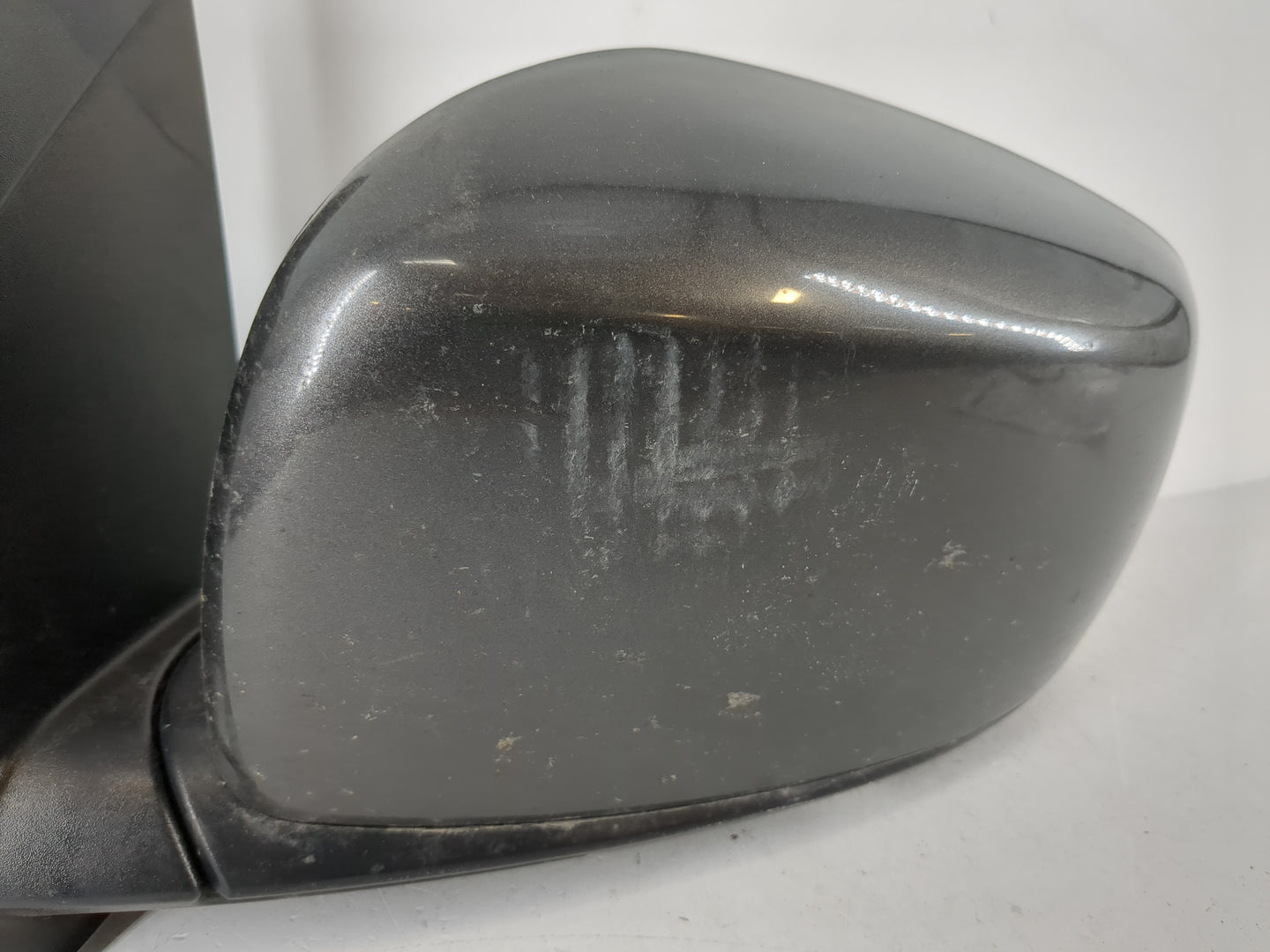 2011-2016 Chrysler Town & Country Driver Side View Mirror - Left Door Mirror OEM Used - Oemusedautoparts1.com