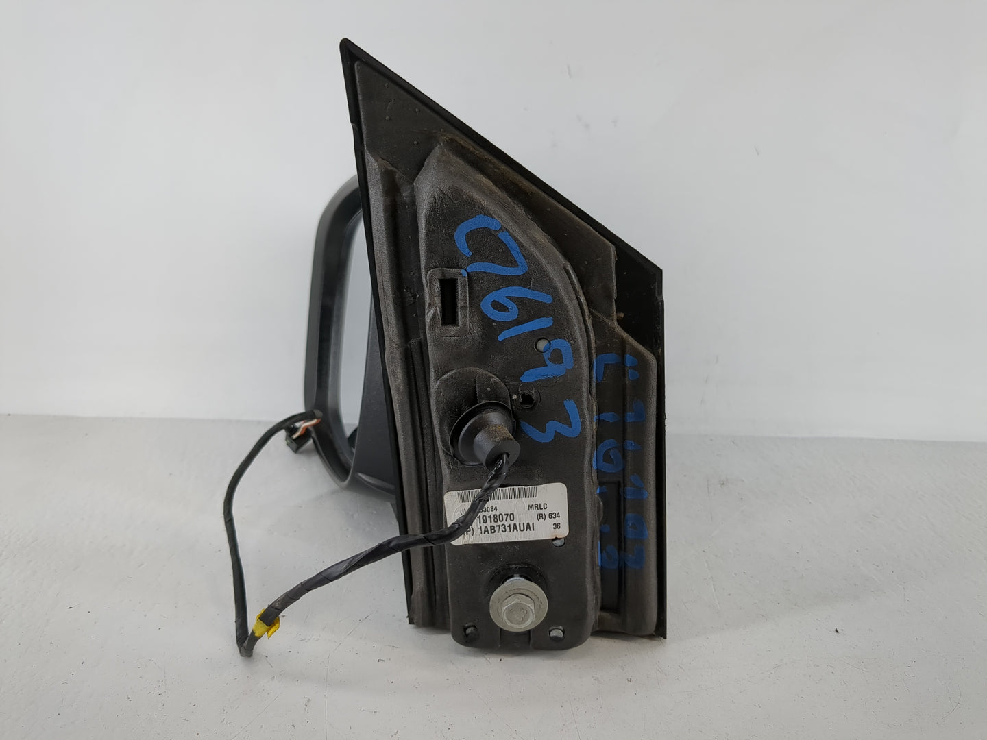2011-2016 Chrysler Town & Country Driver Side View Mirror - Left Door Mirror OEM Used - Oemusedautoparts1.com