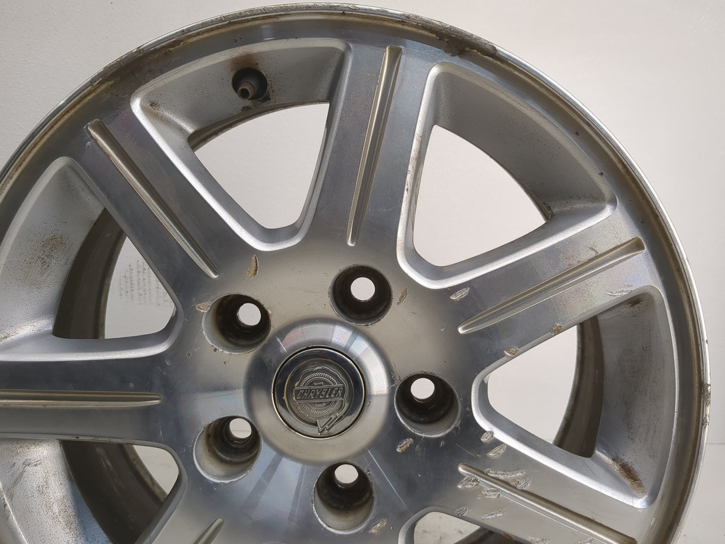 2008-2013 Chrysler Town & Country Oem Wheel Rim - Oemusedautoparts1.com