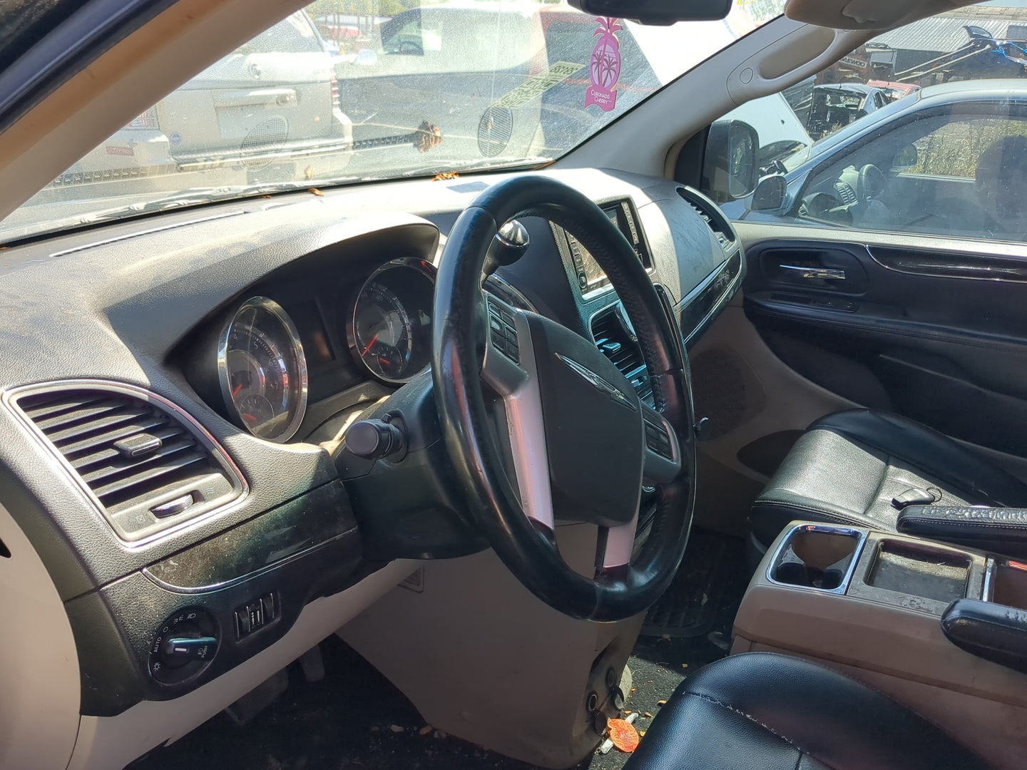 2013 Chrysler Town & Country Air Bag Driver Left Steering Wheel Mounted - Oemusedautoparts1.com
