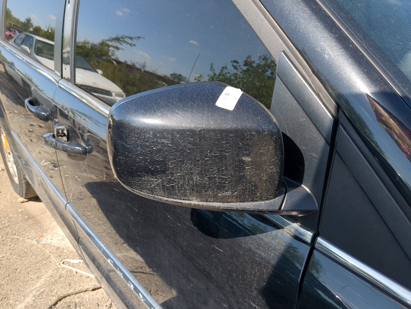 2011-2016 Chrysler Town & Country Passenger Side View Mirror - Right Door Mirror OEM Used - Oemusedautoparts1.com