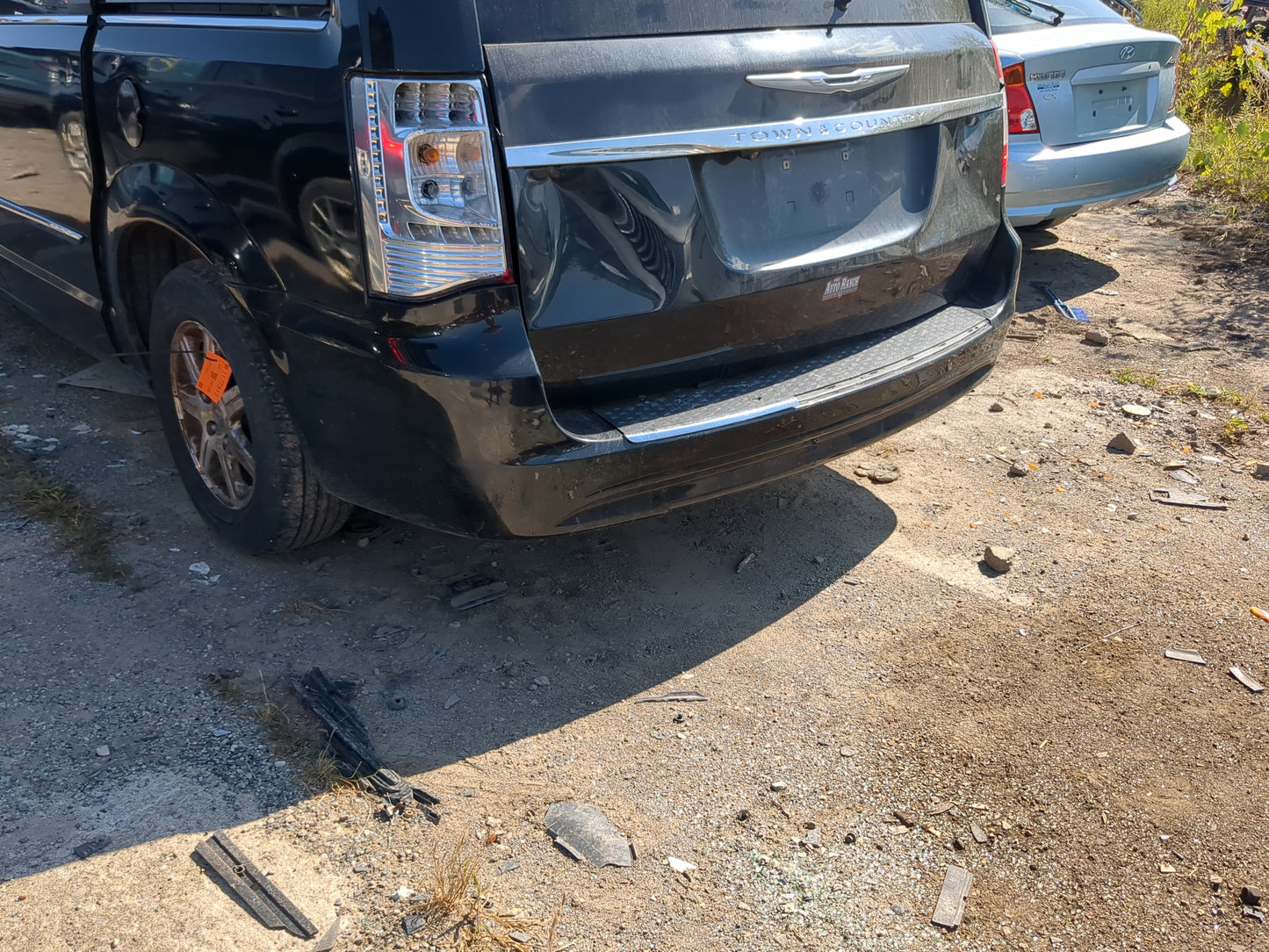 2011-2016 Chrysler Town & Country Rear Bumper Assembly Oem - Oemusedautoparts1.com