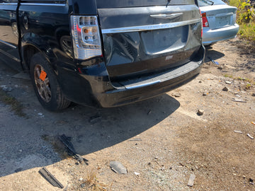 2011-2016 Chrysler Town & Country Rear Bumper Assembly Oem - Oemusedautoparts1.com