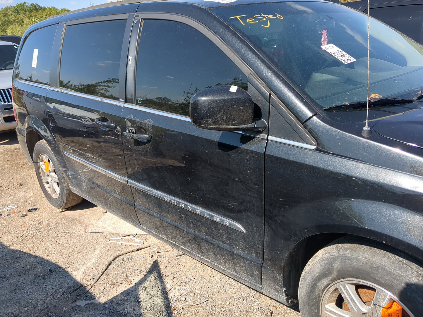 2008-2016 Chrysler Town & Country Passenger Front Door Oem - Oemusedautoparts1.com