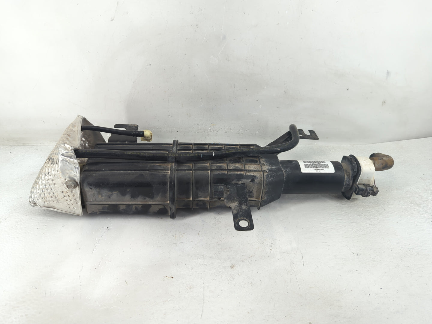 2013 Chrysler Town & Country Fuel Vapor Charcoal Canister - Oemusedautoparts1.com