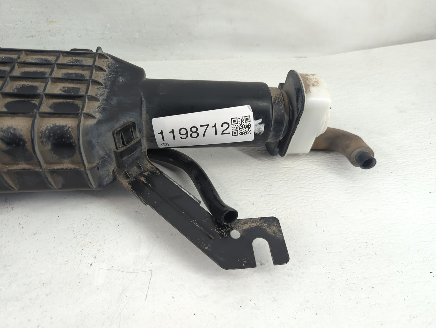 2013 Chrysler Town & Country Fuel Vapor Charcoal Canister - Oemusedautoparts1.com