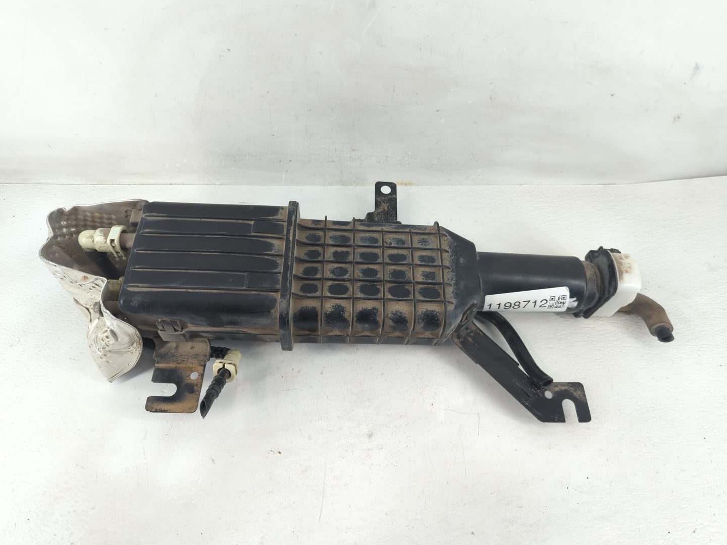 2013 Chrysler Town & Country Fuel Vapor Charcoal Canister - Oemusedautoparts1.com