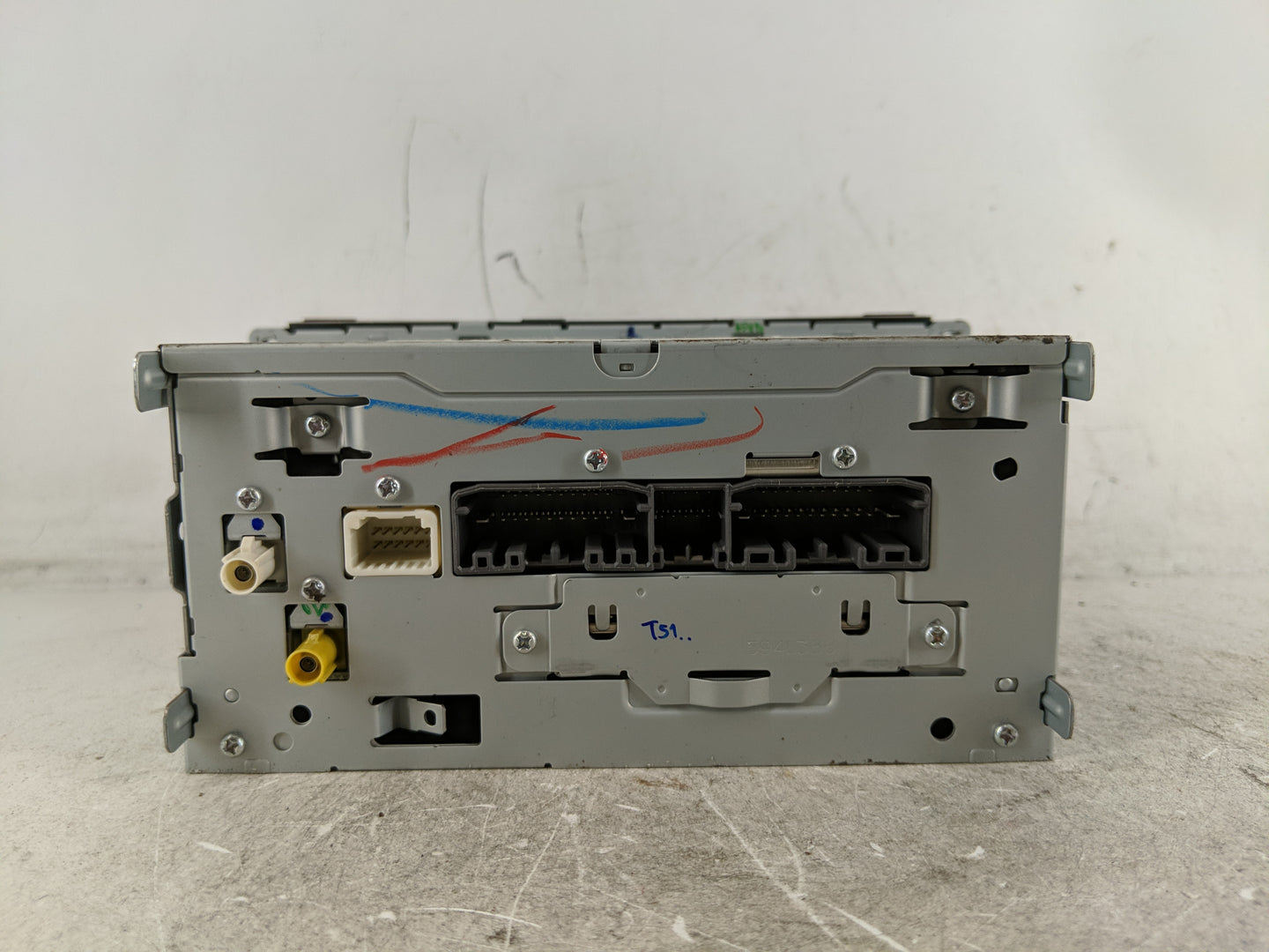2012-2016 Chrysler Town & Country Radio AM FM Cd Player Receiver Replacement P/N:P05091327AC Fits OEM Used Auto Parts - Oemu