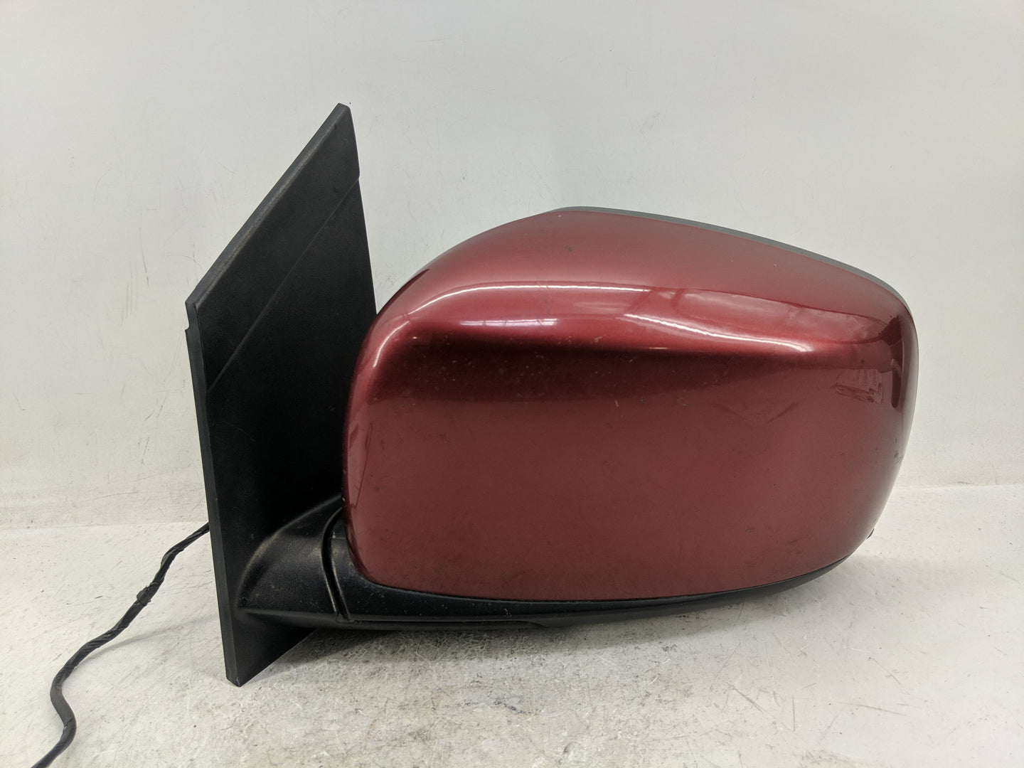2011 Chrysler Town & Country Driver Left Side View Manual Door Mirror - Oemusedautoparts1.com