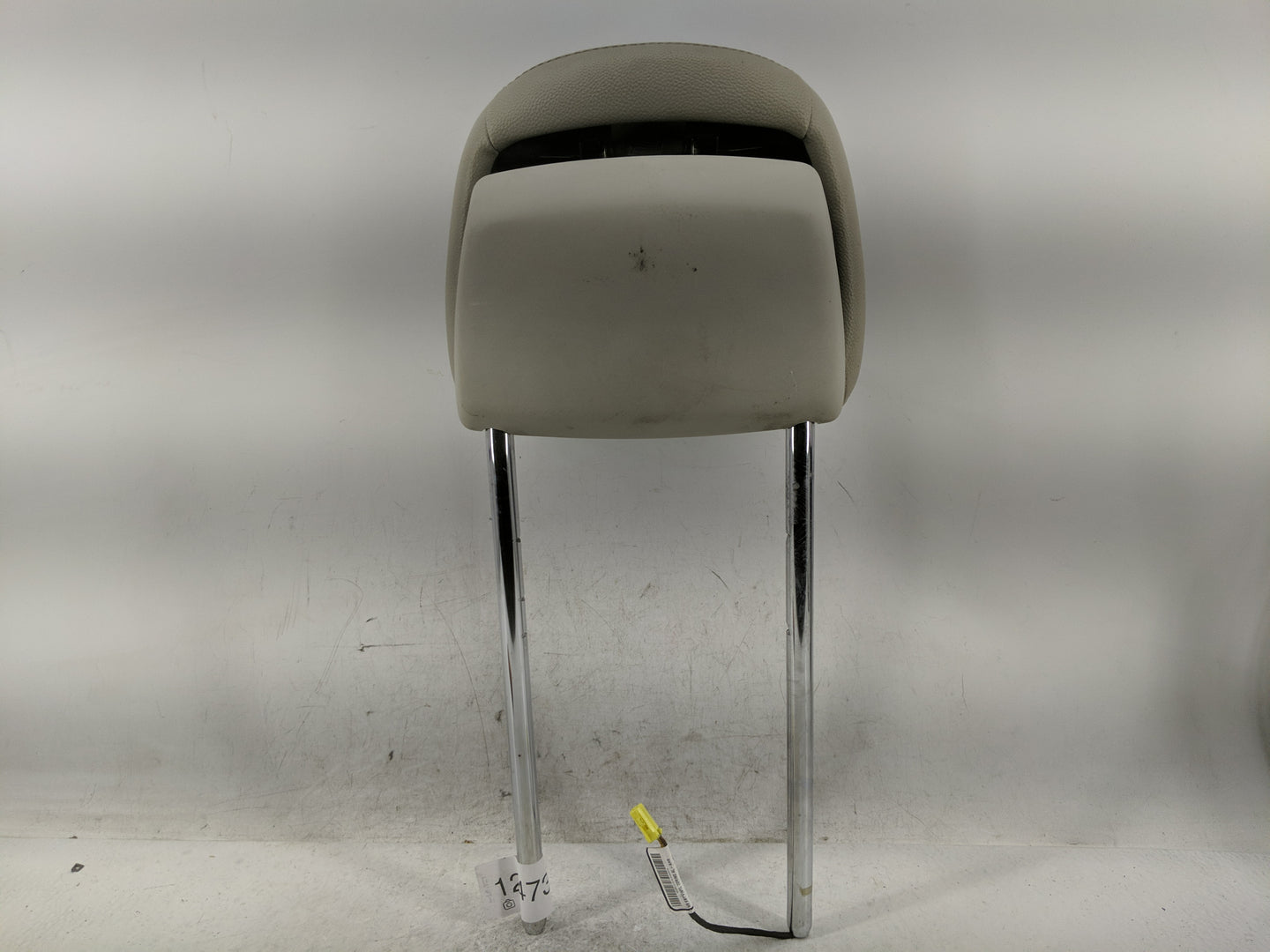 2013 Chrysler Town & Country Headrest Head Rest Rear Seat Fits Fits 2005 OEM Used Auto Parts - Oemusedautoparts1.com