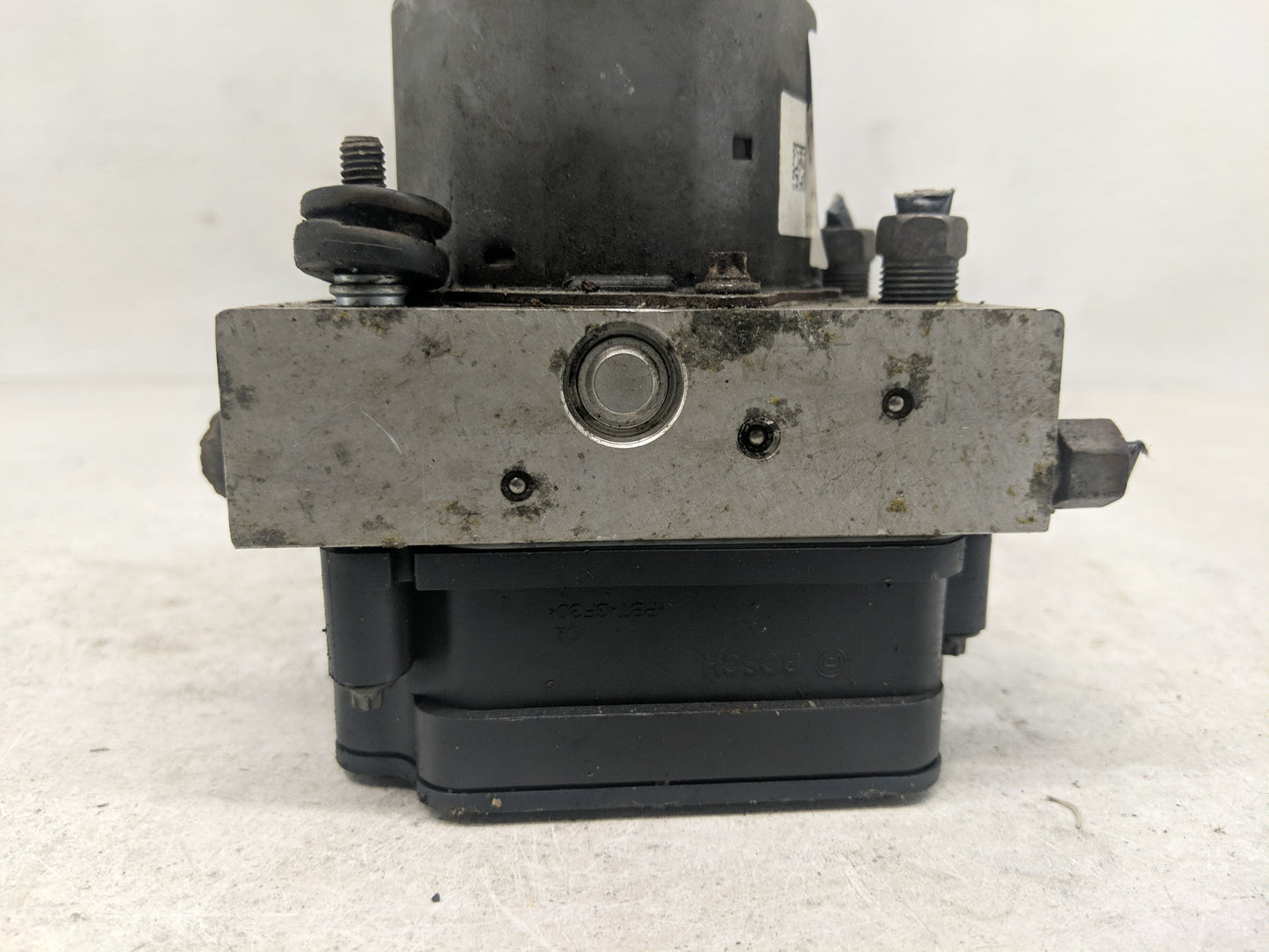 2013 Chrysler Town & Country ABS Pump Control Module Replacement Fits OEM Used Auto Parts - Oemusedautoparts1.com