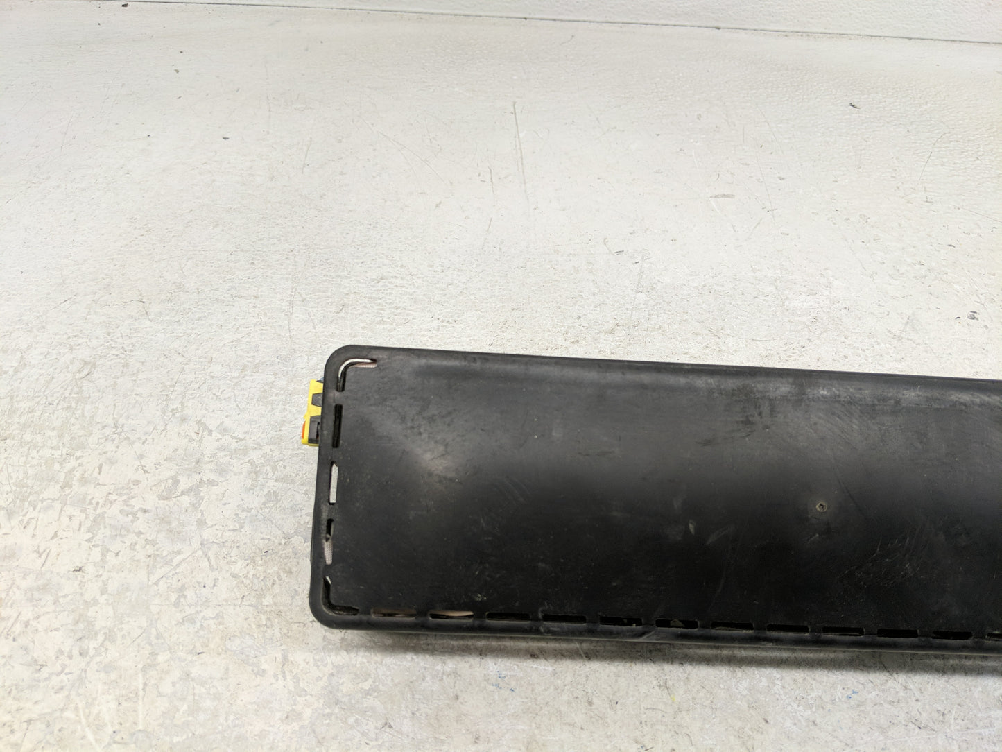 2014-2016 Chrysler Town & Country Air Bag Driver Left Knee OEM Fits Fits 2014 2015 2016 2017 2018 OEM Used Auto Parts - Oemu