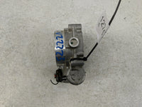 2011-2016 Chrysler Town & Country Throttle Body P/N:0 280 750 570 05184349A0 Fits OEM Used Auto Parts - Oemusedautoparts1.co