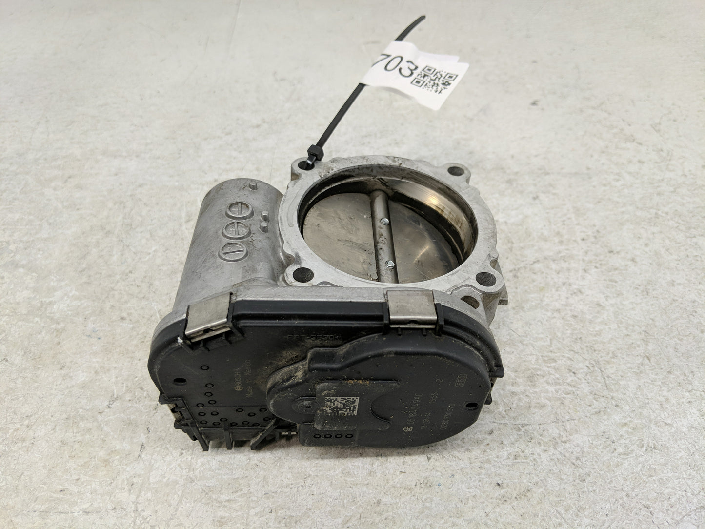 2011-2016 Chrysler Town & Country Throttle Body P/N:0 280 750 570 05184349A0 Fits OEM Used Auto Parts - Oemusedautoparts1.co