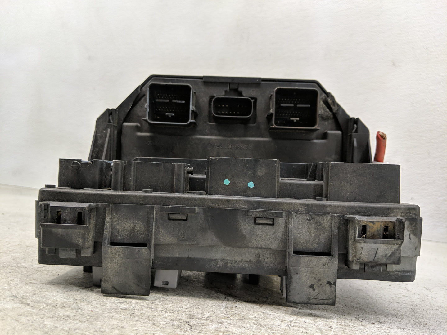 2013 Chrysler Town & Country Fusebox Fuse Box Panel Relay Module P/N:RT032542I9 68163904AB Fits OEM Used Auto Parts - Oemuse