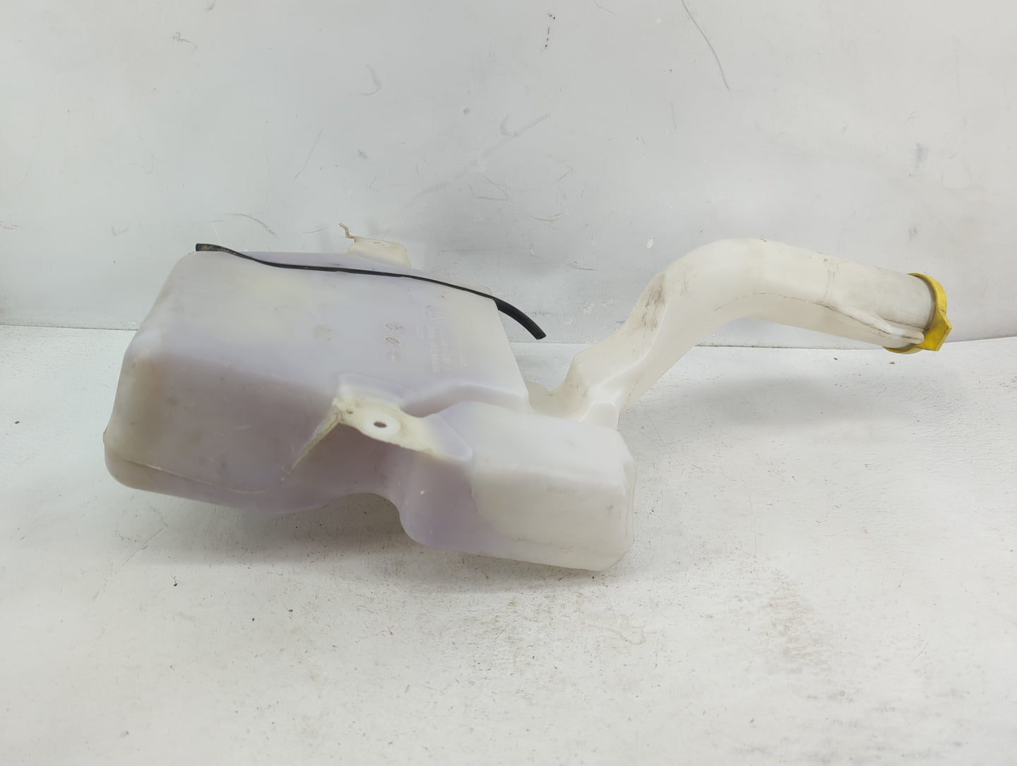 2011 Town & Country Windshield Washer Fluid Reservoir Bottle Oem - Oemusedautoparts1.com
