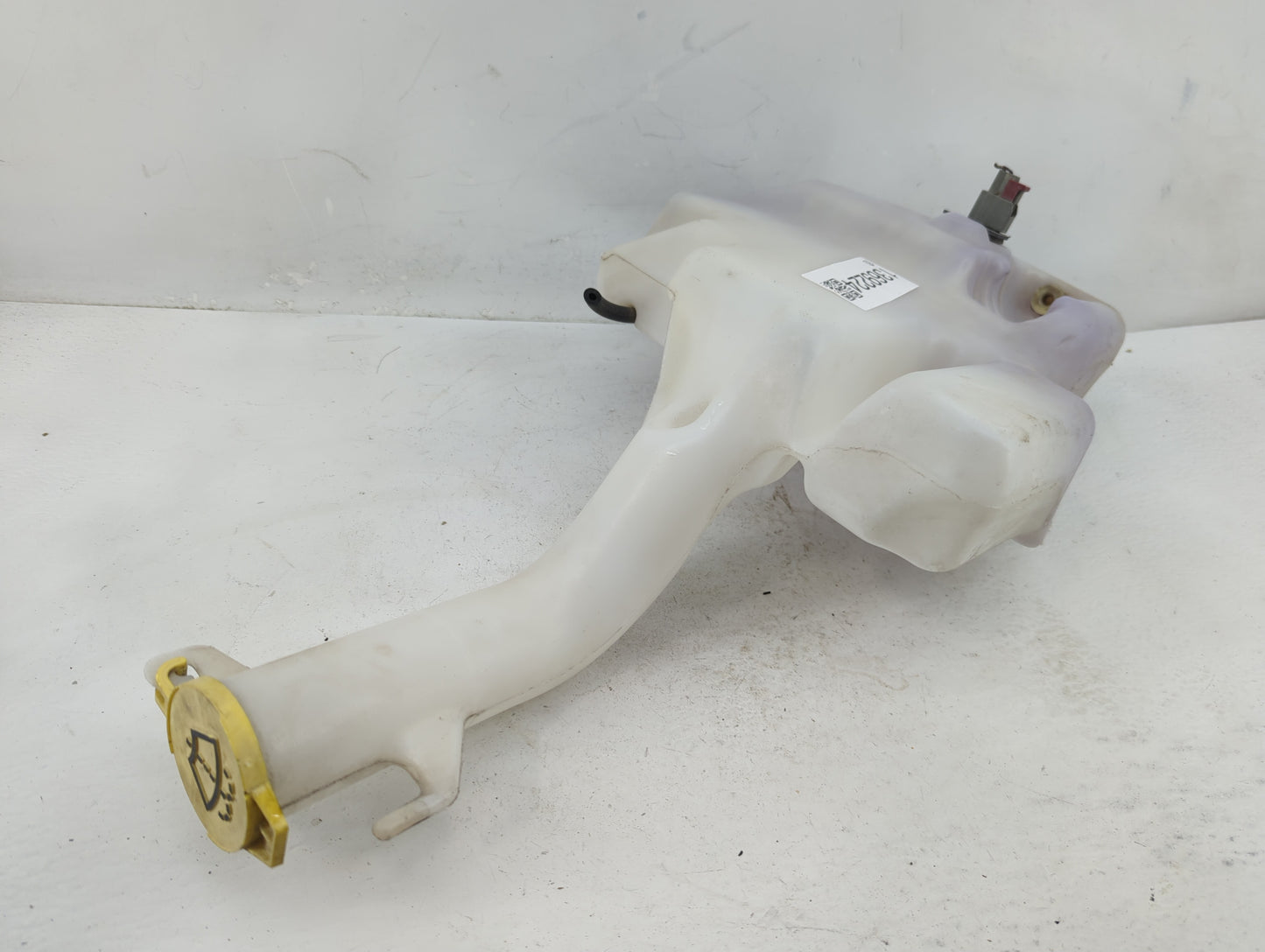 2011 Town & Country Windshield Washer Fluid Reservoir Bottle Oem - Oemusedautoparts1.com