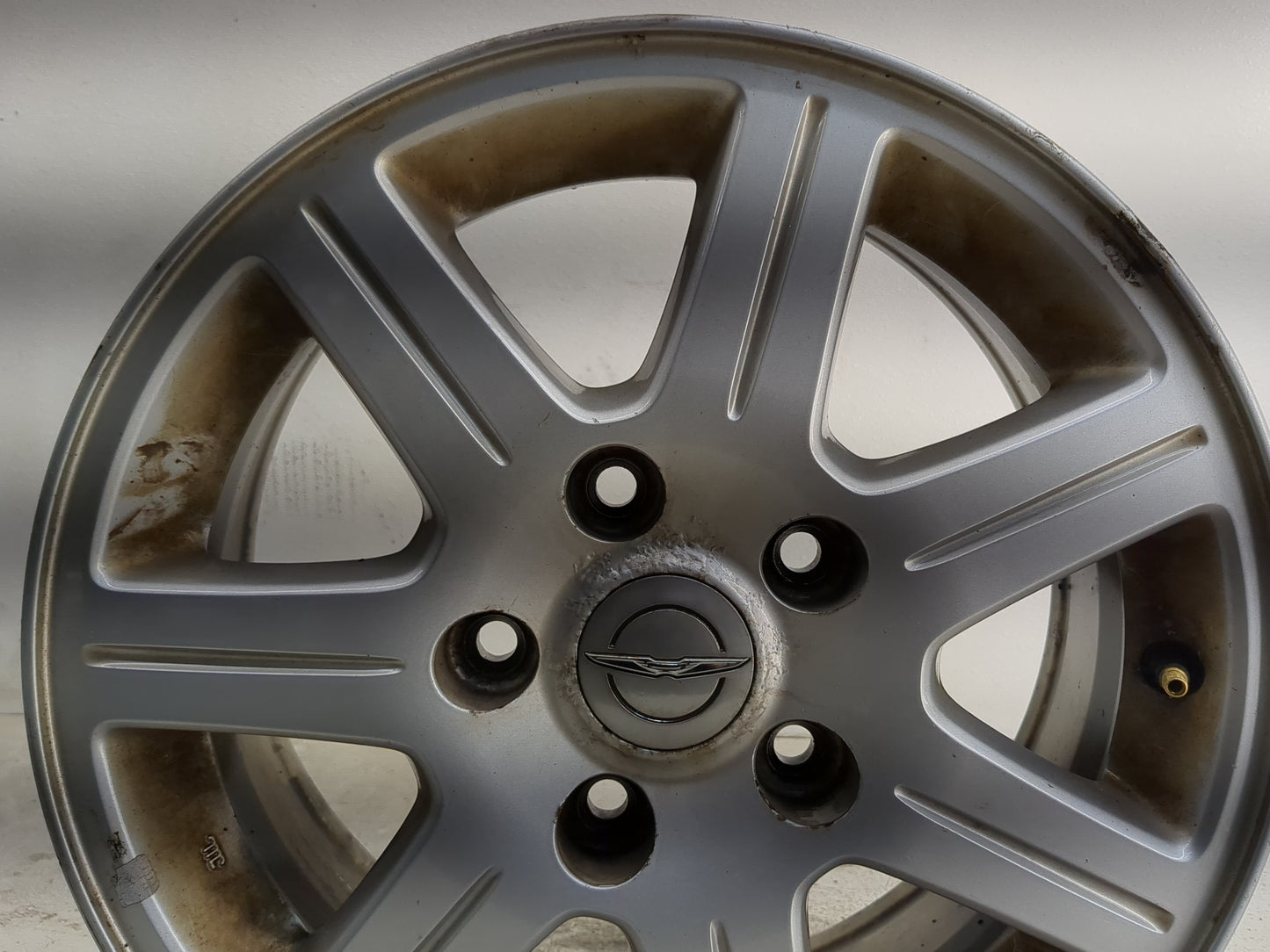 2008-2013 Chrysler Town & Country Oem Wheel Rim 1391458 - Oemusedautoparts1.com
