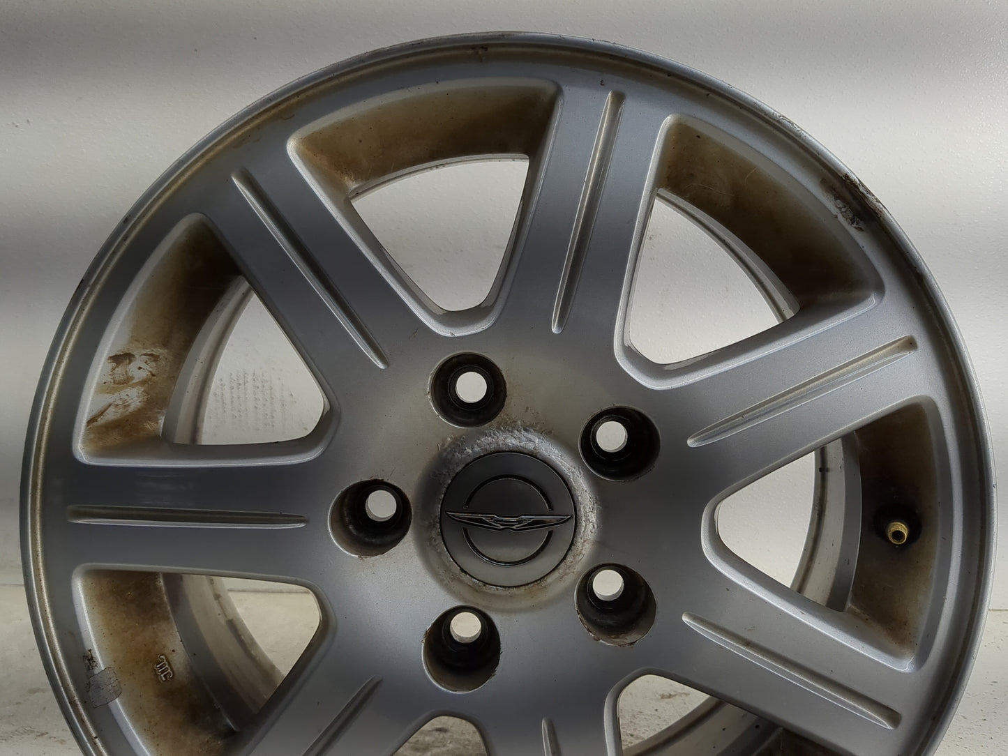 2008-2013 Chrysler Town & Country Oem Wheel Rim 1391458 - Oemusedautoparts1.com