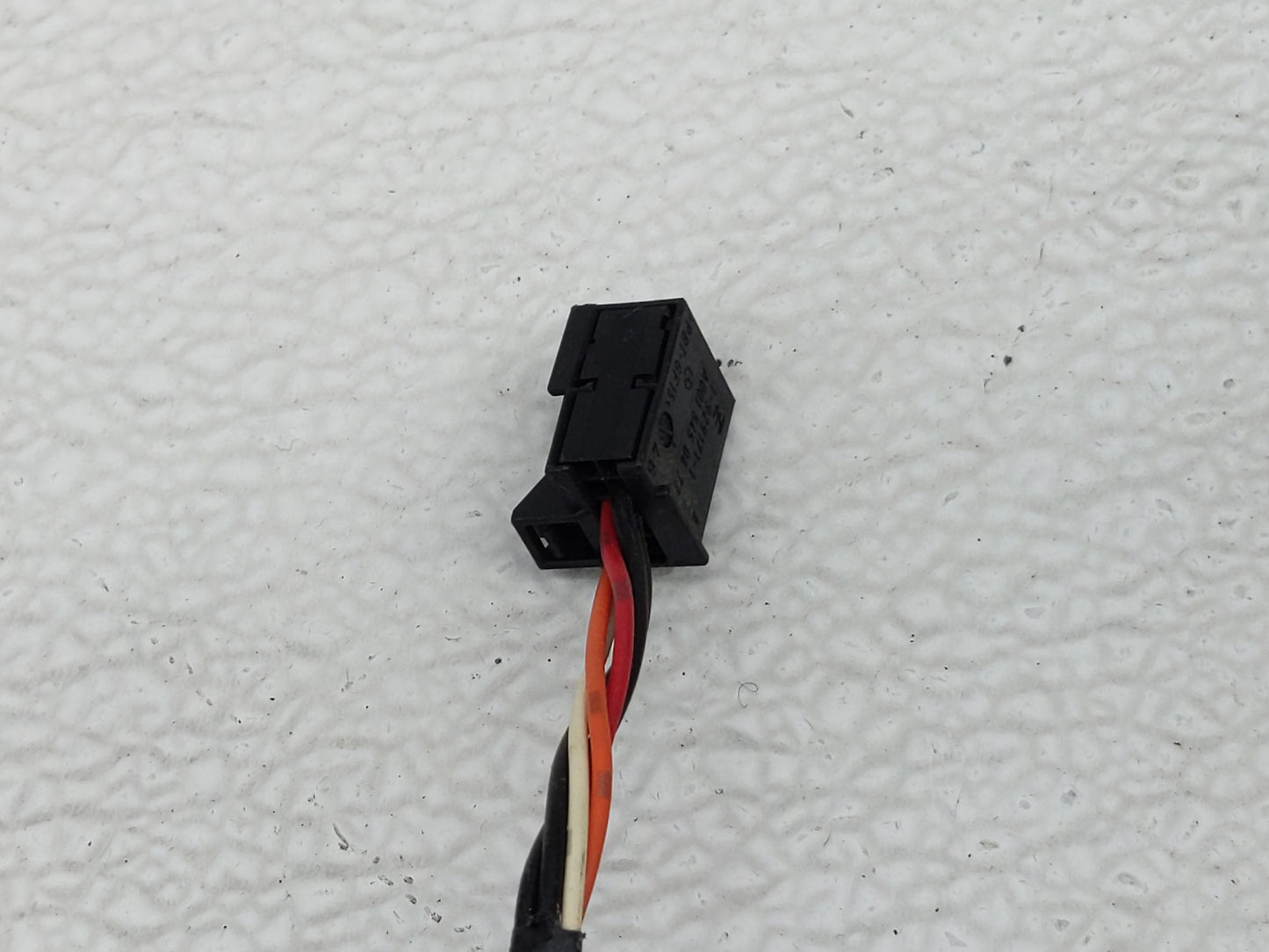 2011-2016 Chrysler Town & Country Driver Side View Mirror - Left Door Mirror OEM Used - Oemusedautoparts1.com