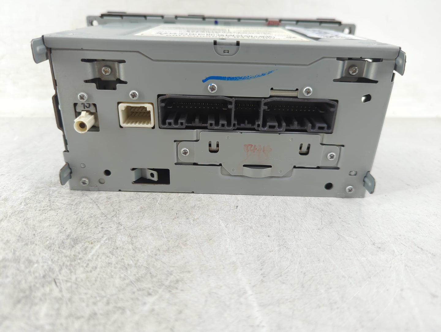 2013 Chrysler Town & Country Radio AM FM Cd Player Receiver Replacement P/N:05091326AD Fits OEM Used Auto Parts - Oemusedaut