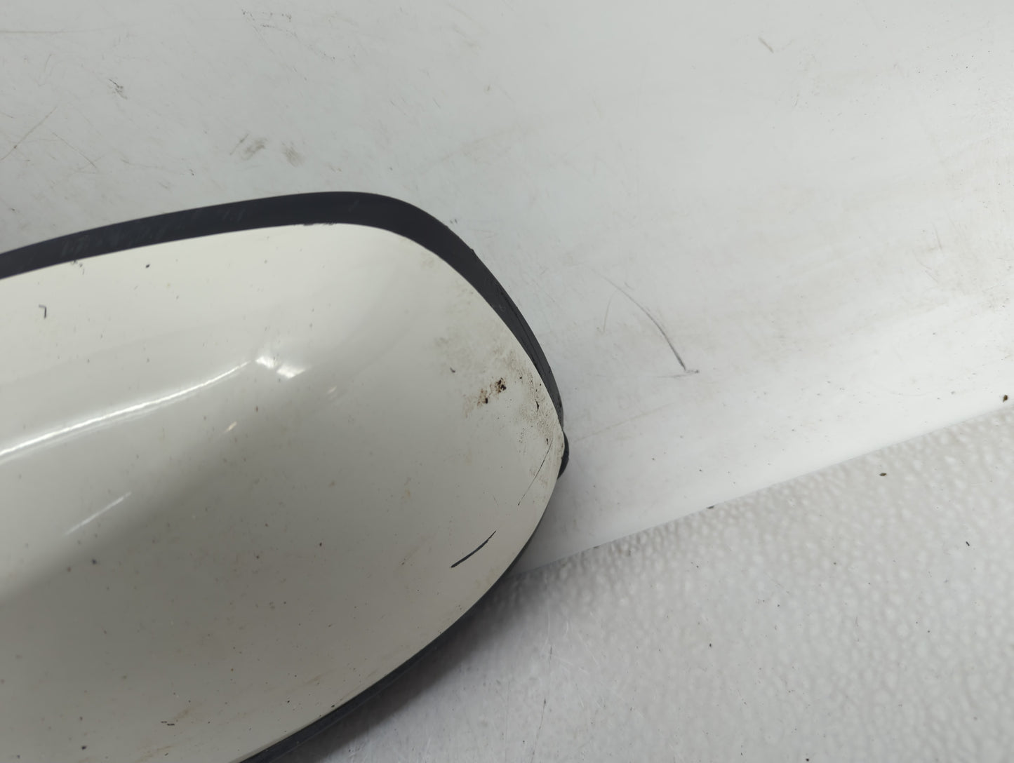 2011-2016 Chrysler Town & Country Driver Side View Mirror - Left Door Mirror OEM Used - Oemusedautoparts1.com