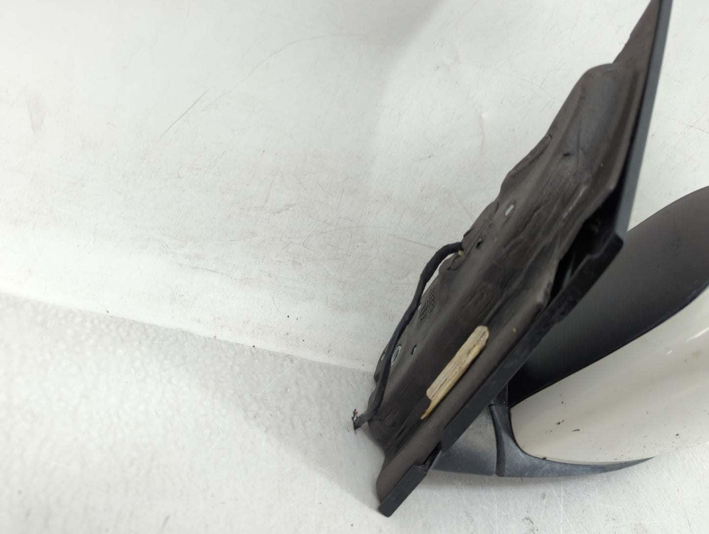 2011-2016 Chrysler Town & Country Driver Side View Mirror - Left Door Mirror OEM Used - Oemusedautoparts1.com