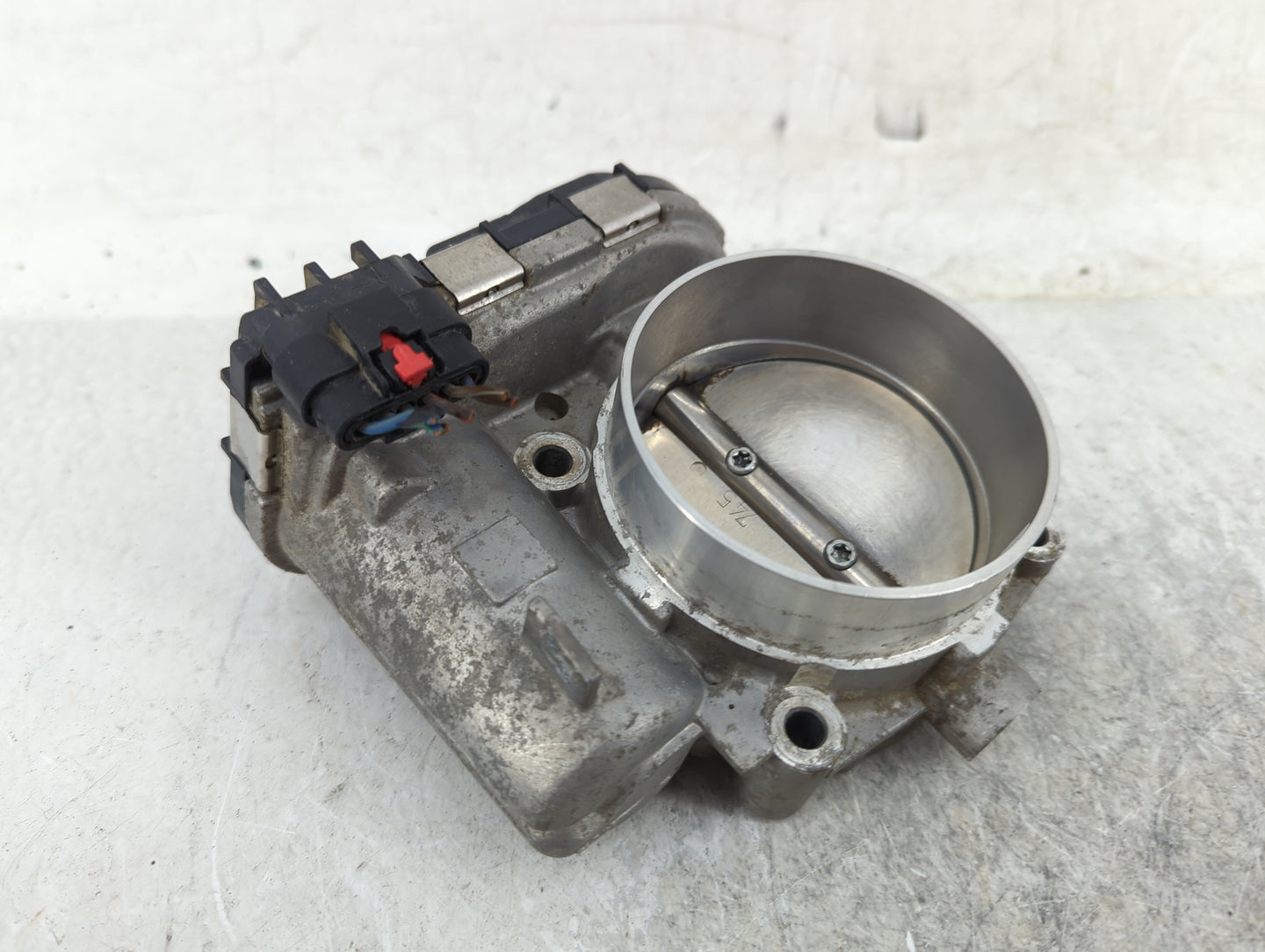 2011-2016 Chrysler Town & Country Throttle Body P/N:0 280 750 570 05184349AC Fits OEM Used Auto Parts - Oemusedautoparts1.co