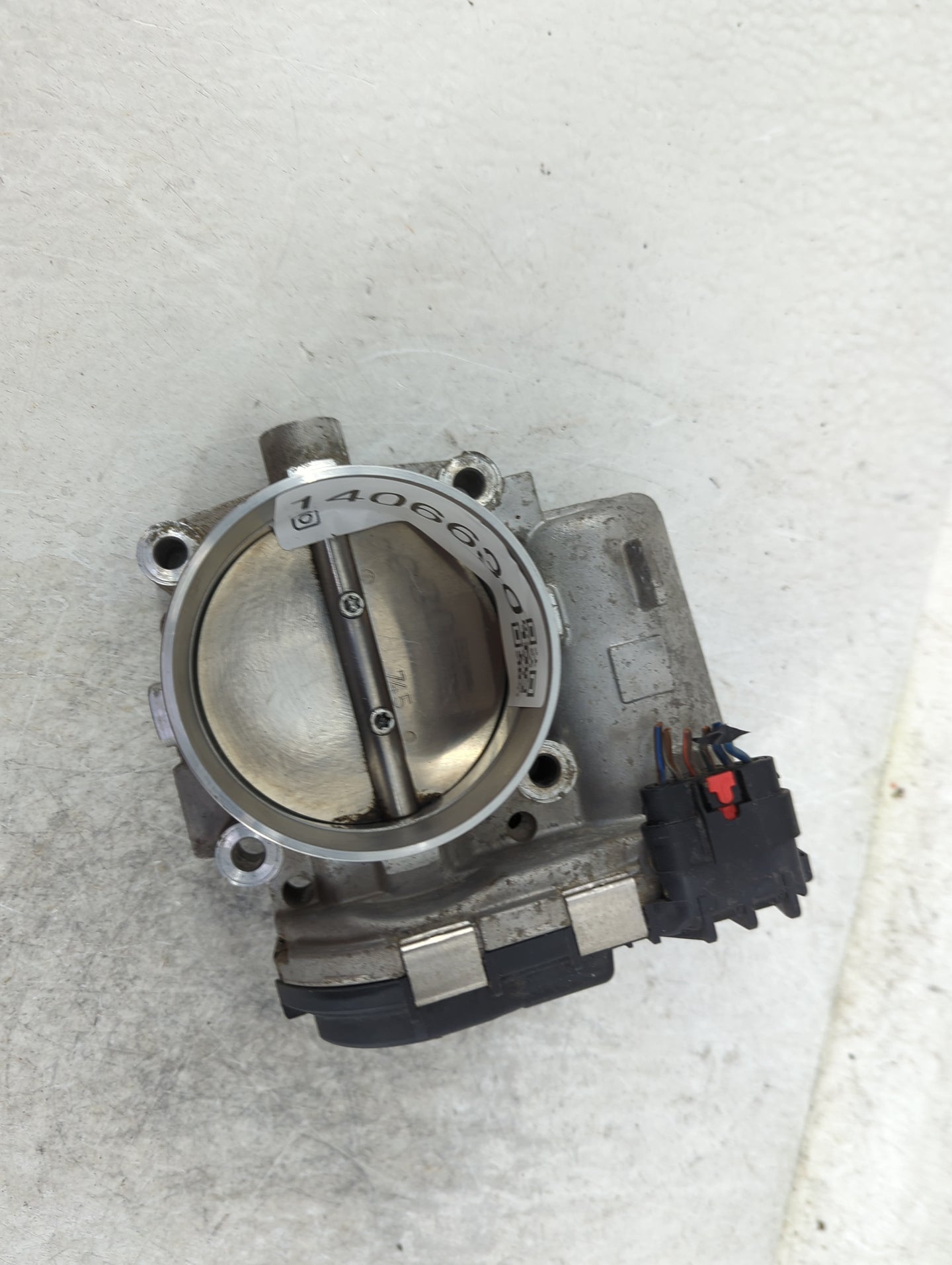2011-2016 Chrysler Town & Country Throttle Body P/N:0 280 750 570 05184349AC Fits OEM Used Auto Parts - Oemusedautoparts1.co