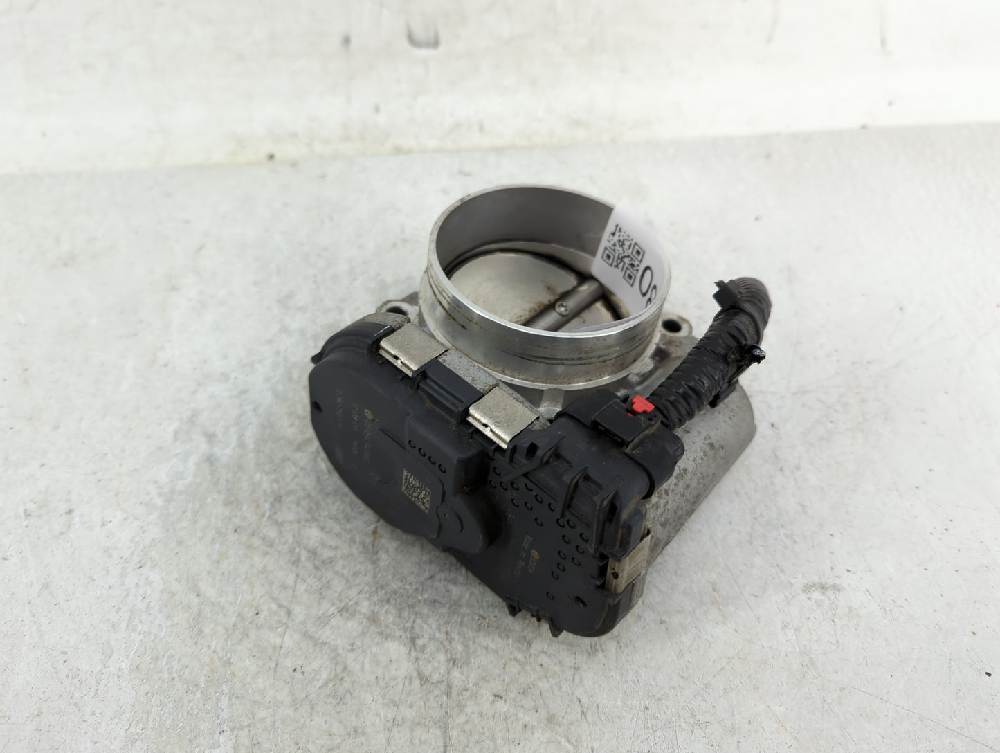 2011-2016 Chrysler Town & Country Throttle Body P/N:05187349AC 0 280 750 570 Fits OEM Used Auto Parts - Oemusedautoparts1.co