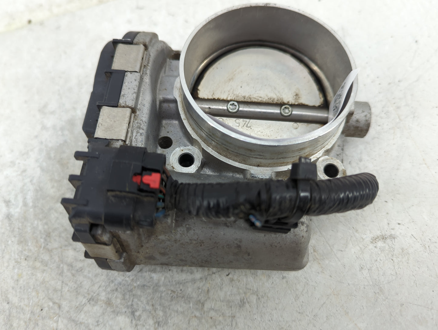 2011-2016 Chrysler Town & Country Throttle Body P/N:05187349AC 0 280 750 570 Fits OEM Used Auto Parts - Oemusedautoparts1.co