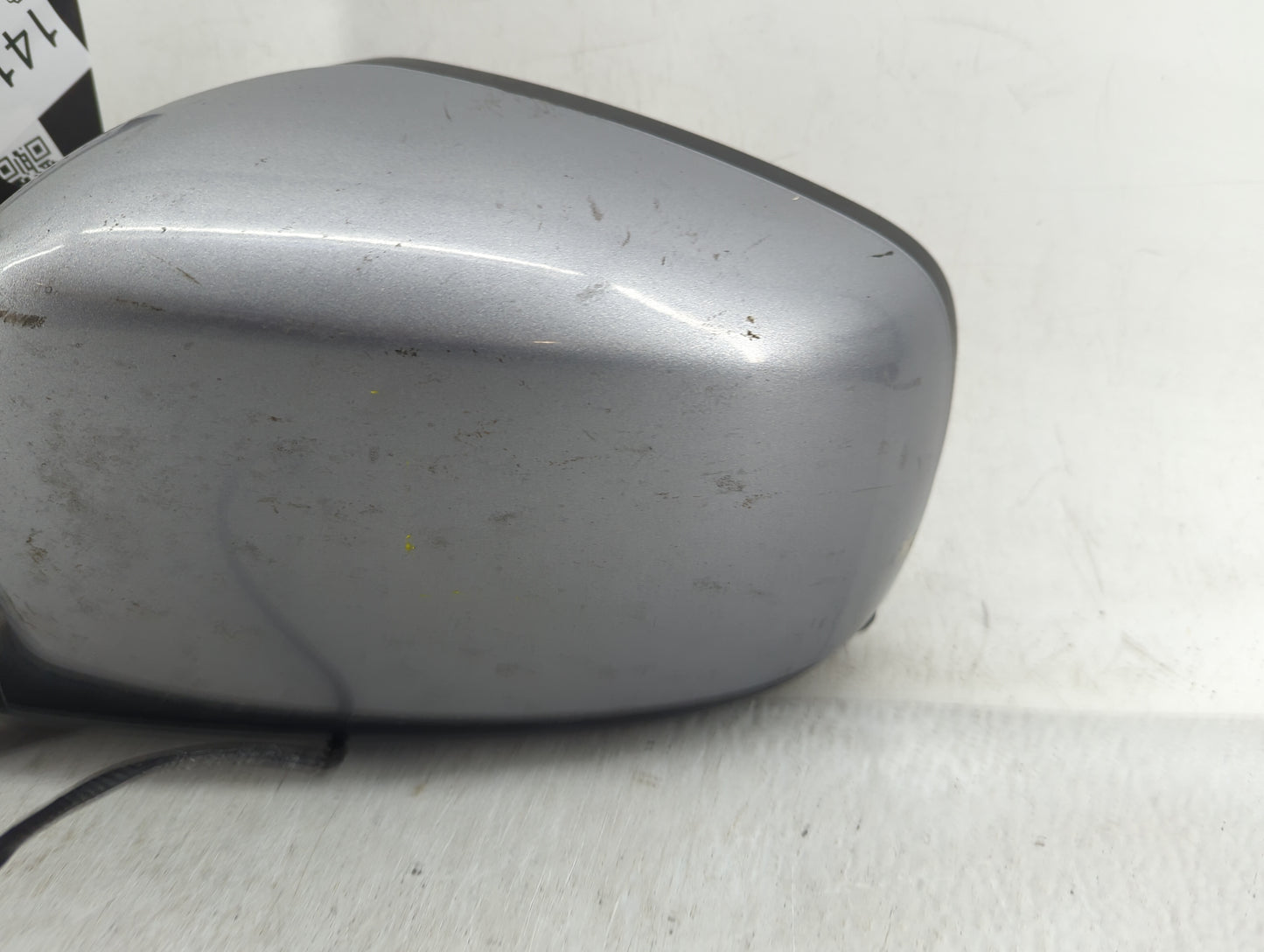 2011-2016 Chrysler Town & Country Driver Side View Mirror - Left Door Mirror OEM Used - Oemusedautoparts1.com