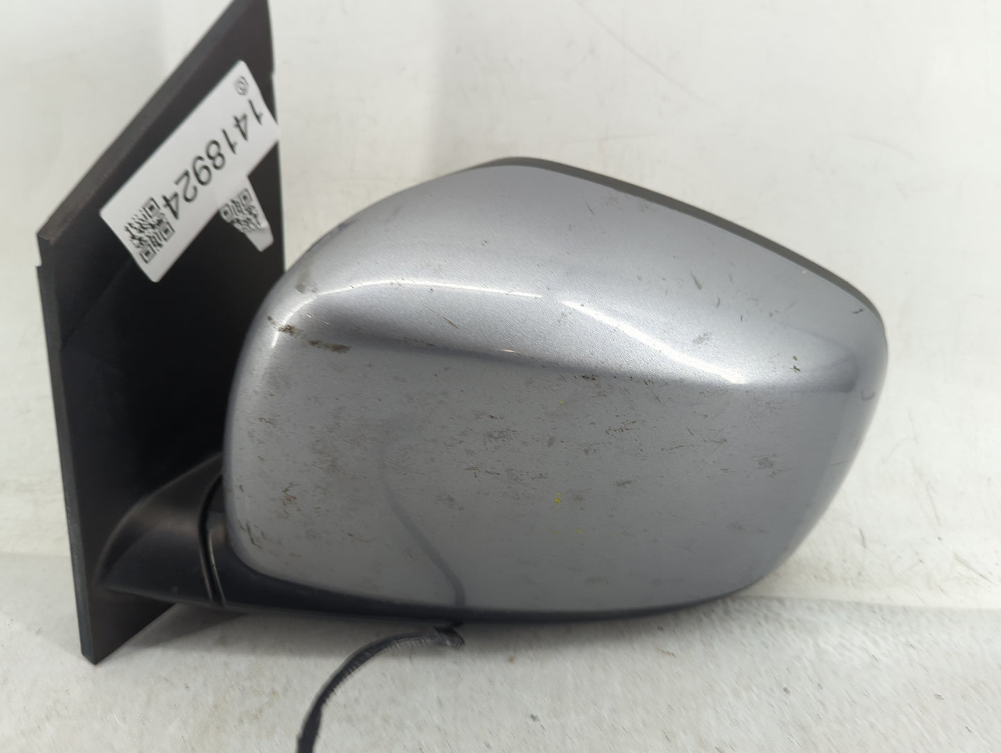 2011-2016 Chrysler Town & Country Driver Side View Mirror - Left Door Mirror OEM Used - Oemusedautoparts1.com