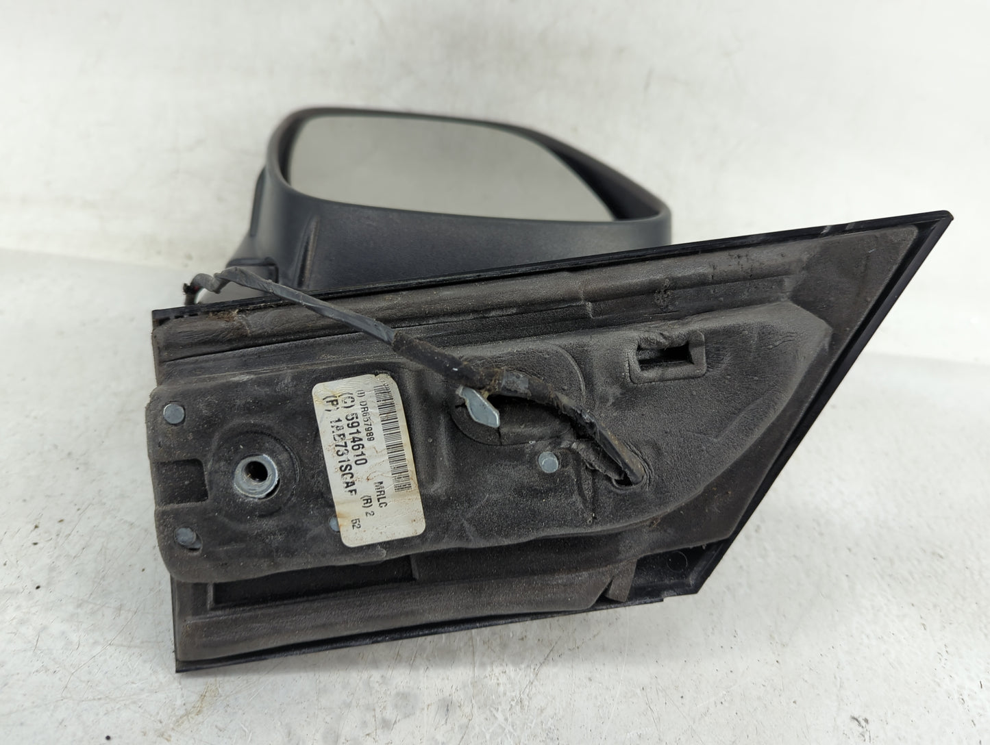2011-2016 Chrysler Town & Country Driver Side View Mirror - Left Door Mirror OEM Used - Oemusedautoparts1.com