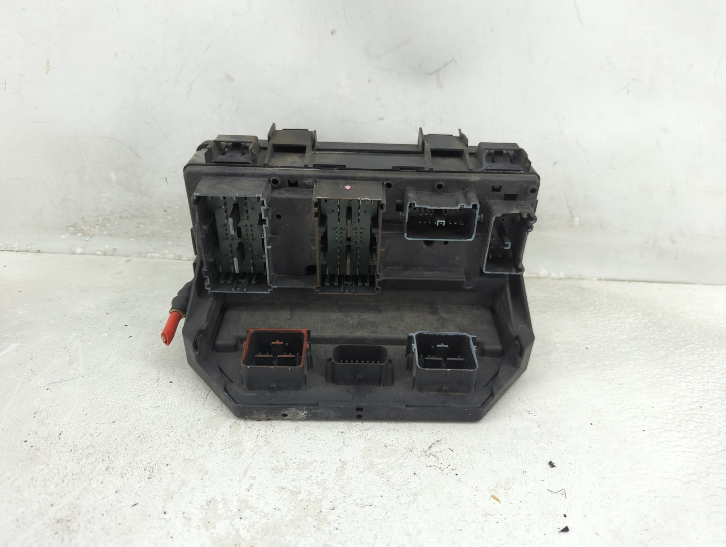 2013-2013 Chrysler Town & Country Fusebox Fuse Box Relay Module Tipm - Oemusedautoparts1.com