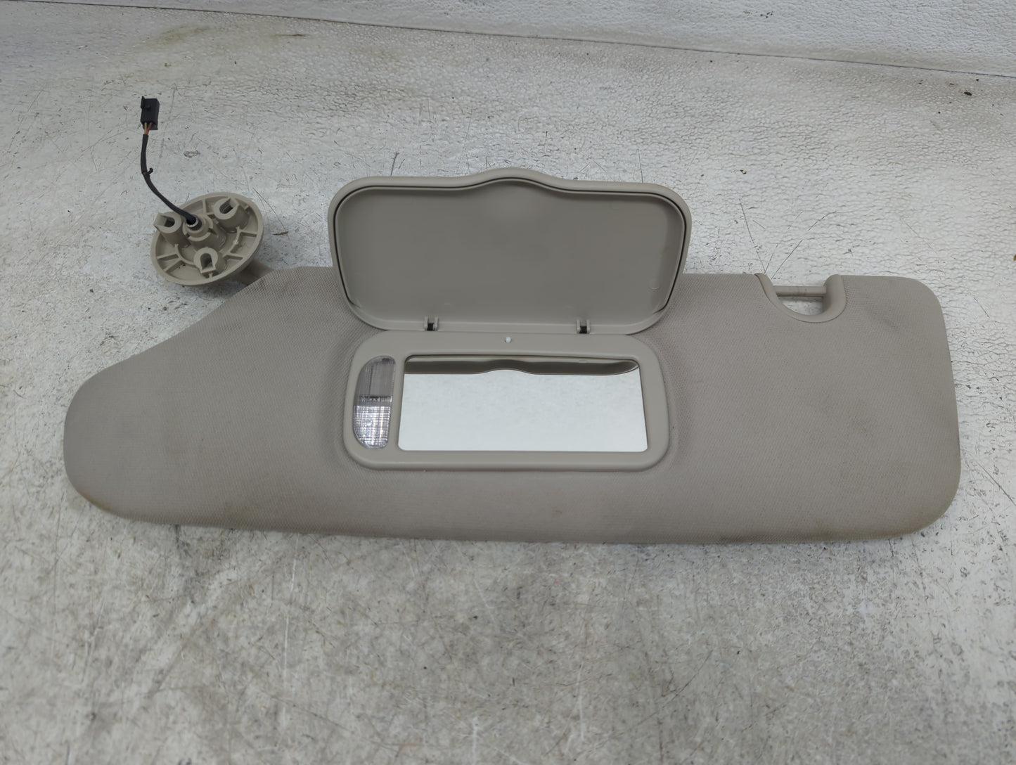 2011-2015 Chrysler Town & Country Sun Visor Shade Replacement Driver Left Mirror Fits OEM Used Auto Parts - Oemusedautoparts