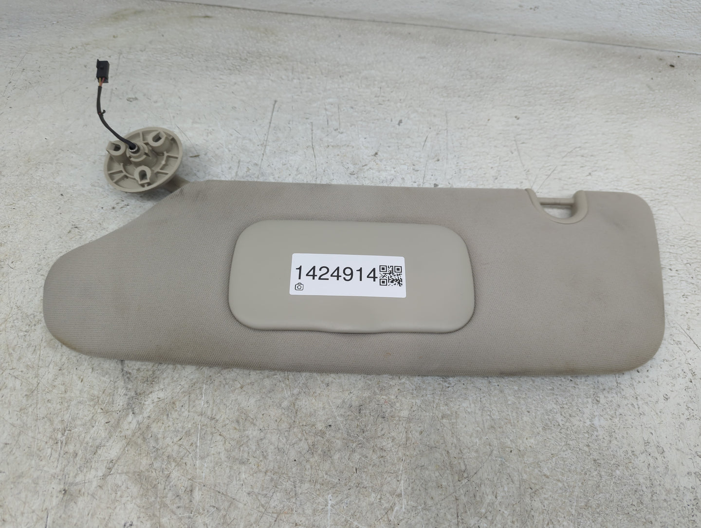 2011-2015 Chrysler Town & Country Sun Visor Shade Replacement Driver Left Mirror Fits OEM Used Auto Parts - Oemusedautoparts