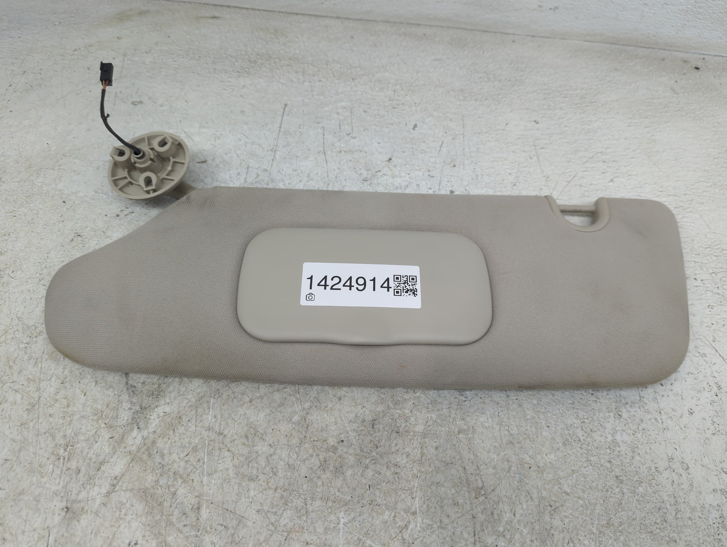2011-2015 Chrysler Town & Country Sun Visor Shade Replacement Driver Left Mirror Fits OEM Used Auto Parts - Oemusedautoparts
