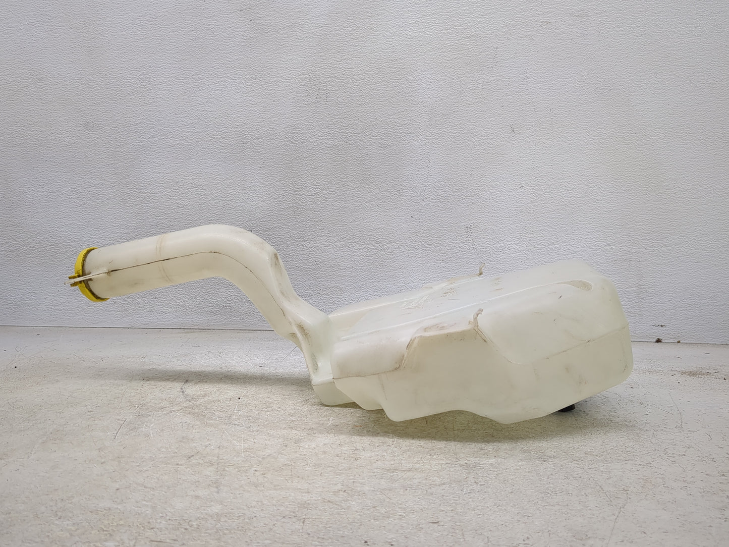 2011 Town & Country Windshield Washer Fluid Reservoir Bottle Oem - Oemusedautoparts1.com