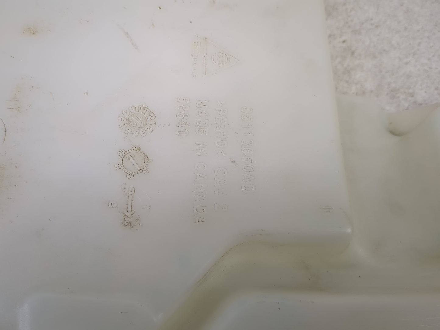 2011 Town & Country Windshield Washer Fluid Reservoir Bottle Oem - Oemusedautoparts1.com