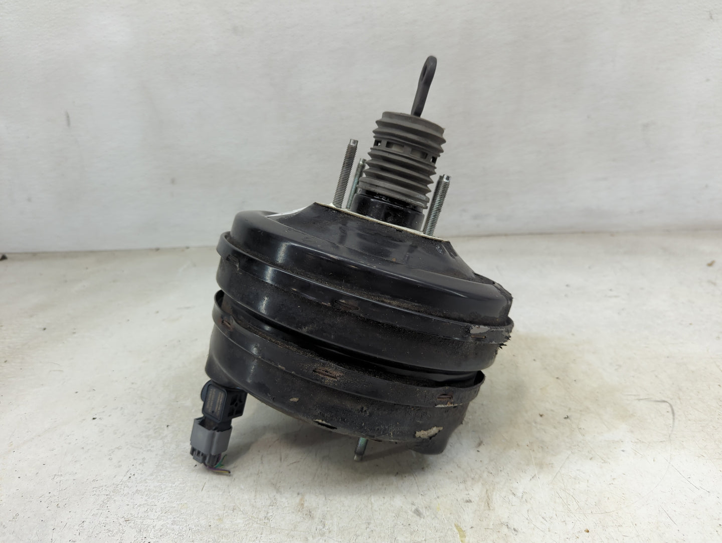 2012-2016 Chrysler Town & Country Power Brake Booster Oem - Oemusedautoparts1.com