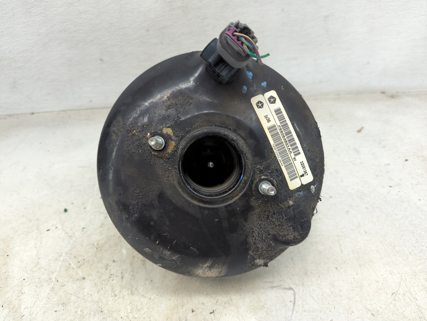 2012-2016 Chrysler Town & Country Power Brake Booster Oem - Oemusedautoparts1.com
