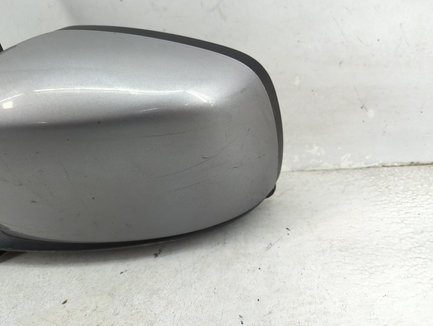 2011-2016 Chrysler Town & Country Driver Side View Mirror - Left Door Mirror OEM Used - Oemusedautoparts1.com