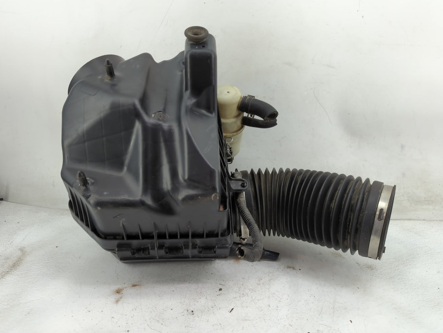 2011-2016 Chrysler Town & Country Air Cleaner Intake-duct Hose Tube 1459339 - Oemusedautoparts1.com