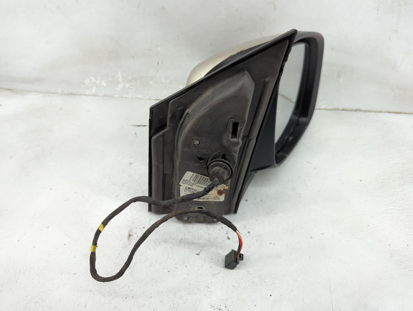 2011-2016 Chrysler Town & Country Passenger Side View Mirror - Right Door Mirror OEM Used - Oemusedautoparts1.com