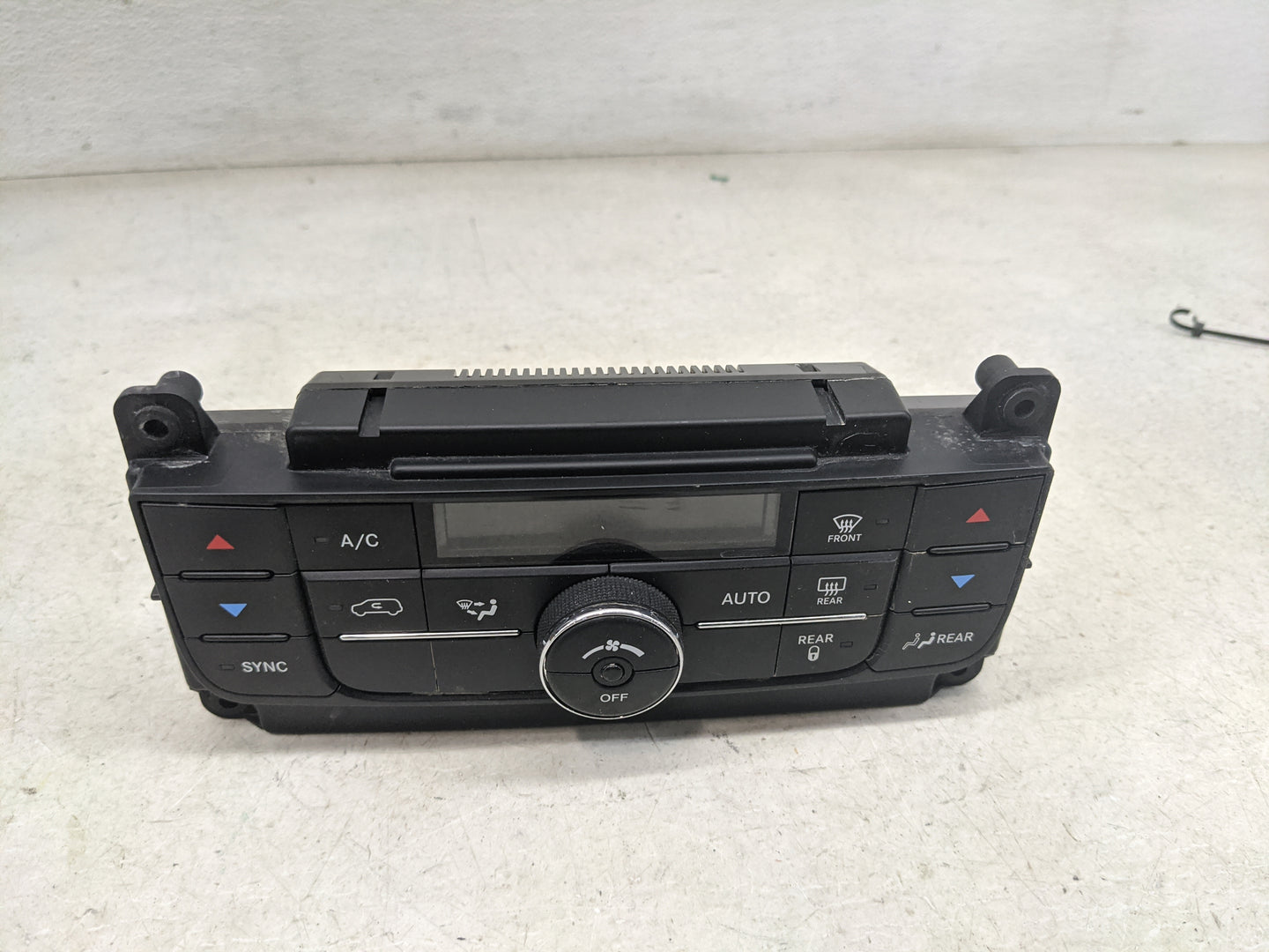 2011-2016 Chrysler Town & Country Climate Control Module Temperature AC/Heater Replacement P/N:55111236AF Fits OEM Used Auto