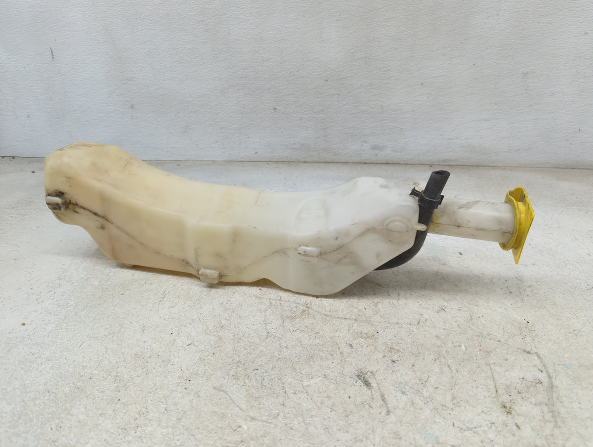 2013 Town & Country Windshield Washer Fluid Reservoir Bottle Oem - Oemusedautoparts1.com